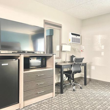 Days Inn & Suites By Wyndham Spokane Exterior foto